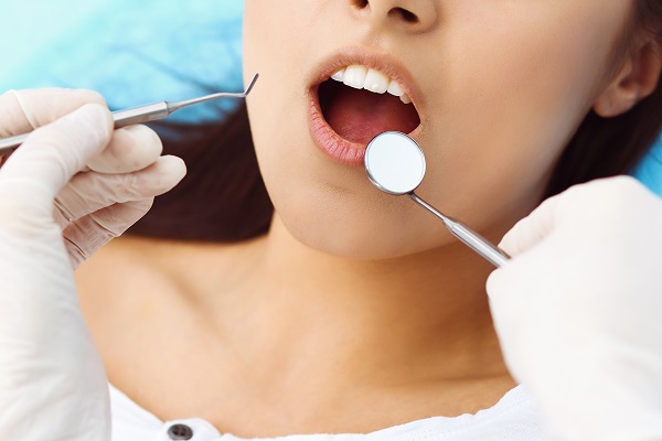 When Tooth Extraction Or Root Canal Therapy Is Recommended